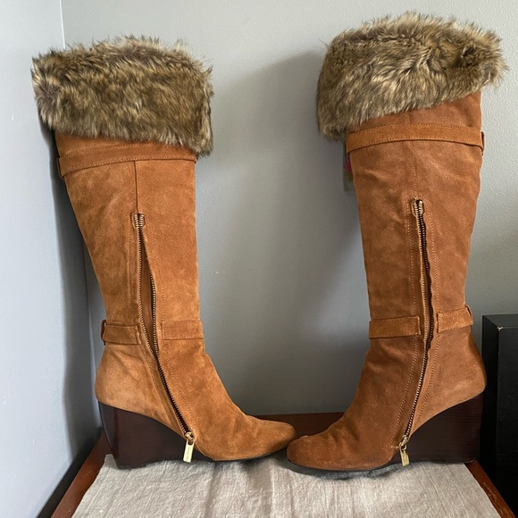 Michael Kors Suede Lara Wedge Boot 6.5M - Picture 9 of 16